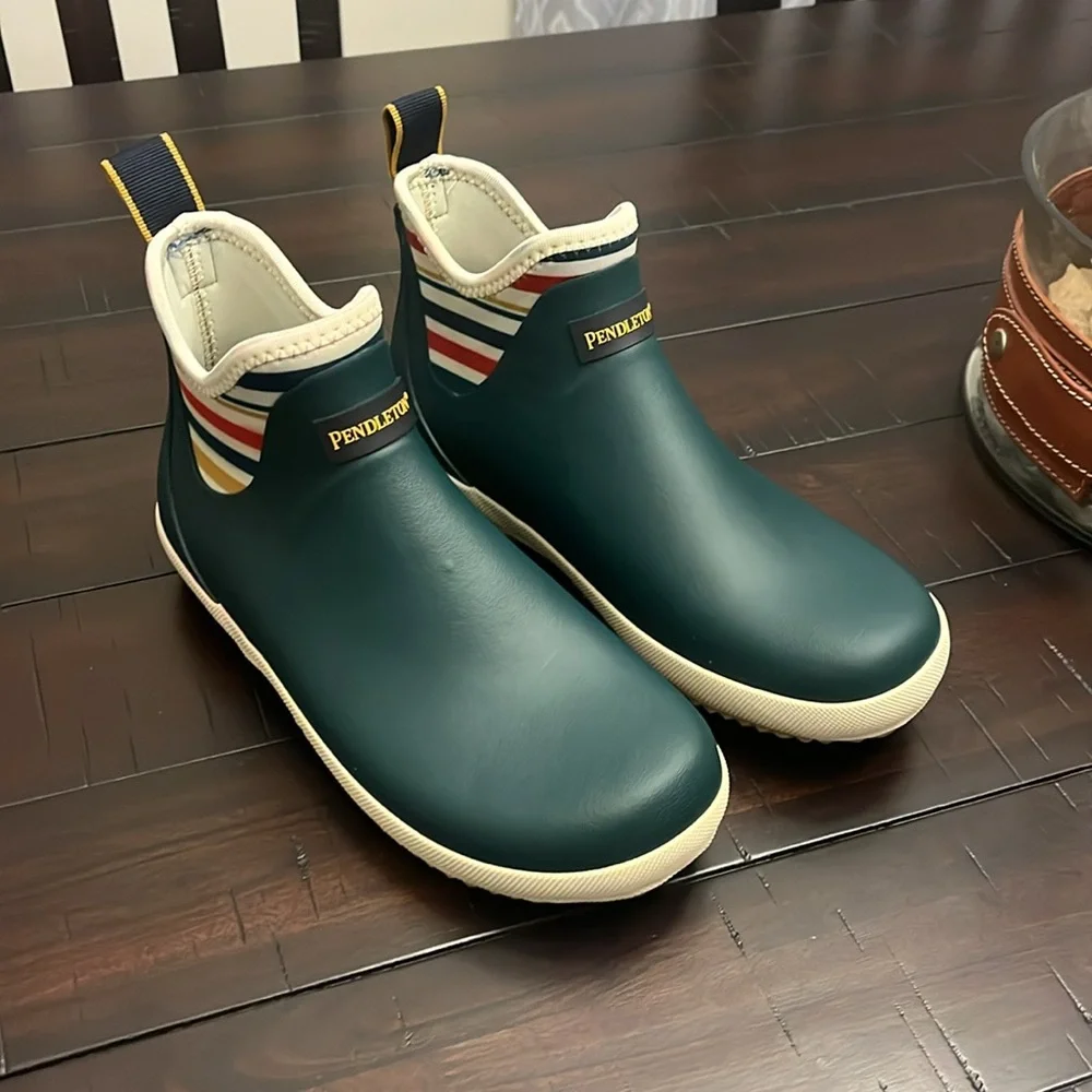 Pendleton National Park Stripe Neo Chelsea Rain Boots coral blue Women’s Size 9